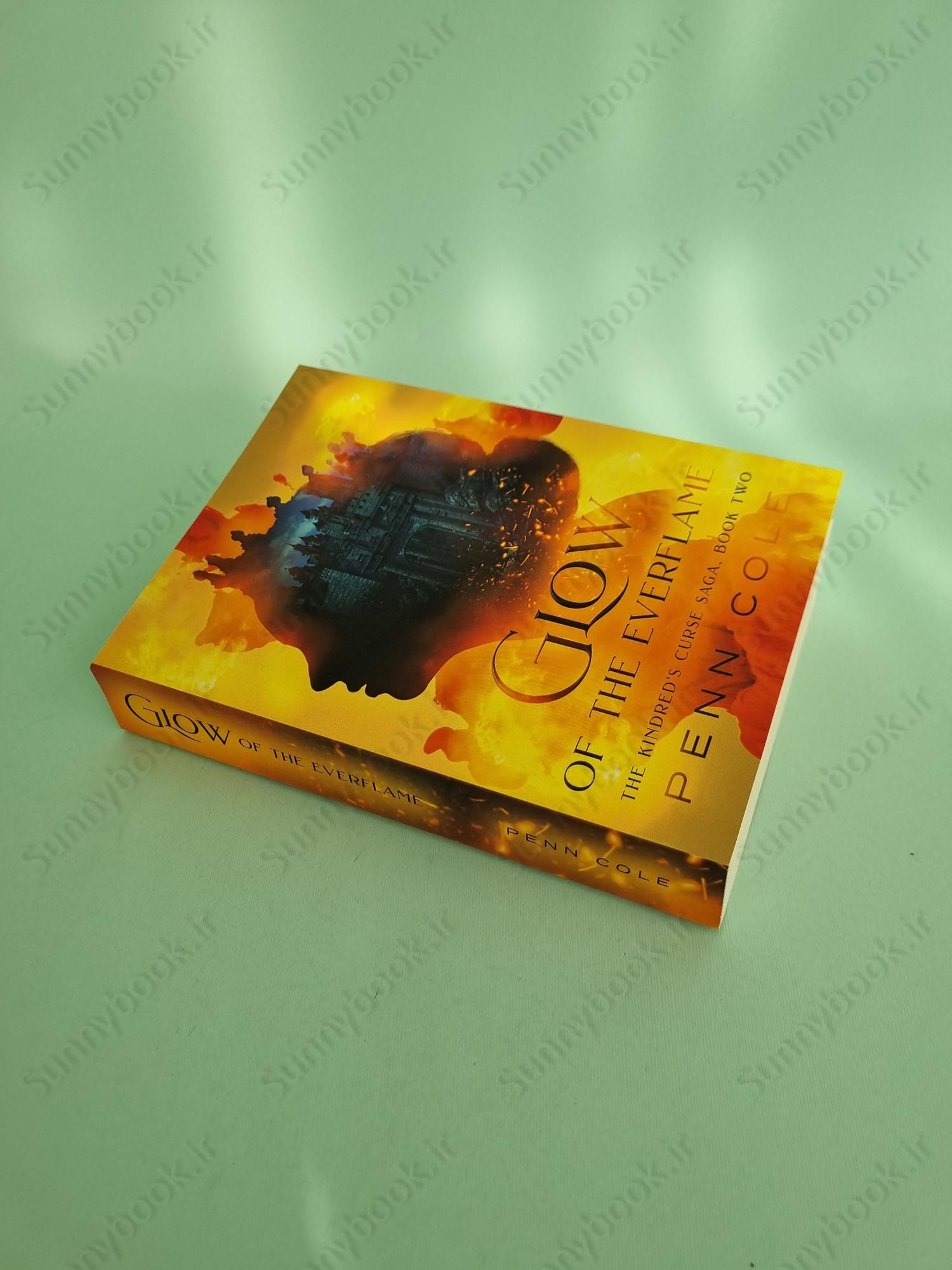 Glow of the Everflame: The Kindred's Curse Saga, Book Two main 1 3