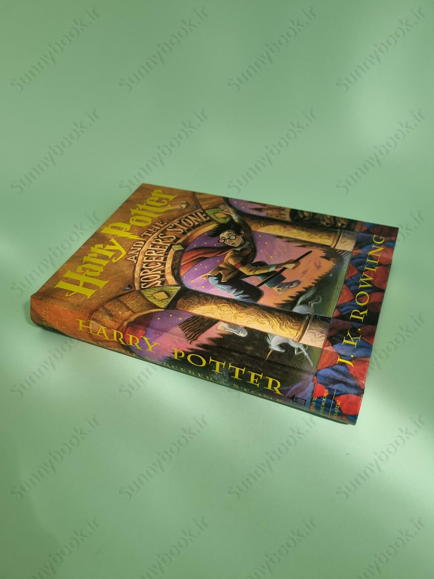 Harry Potter and the Sorcerer's Stone (Harry Potter 1) main 1 3