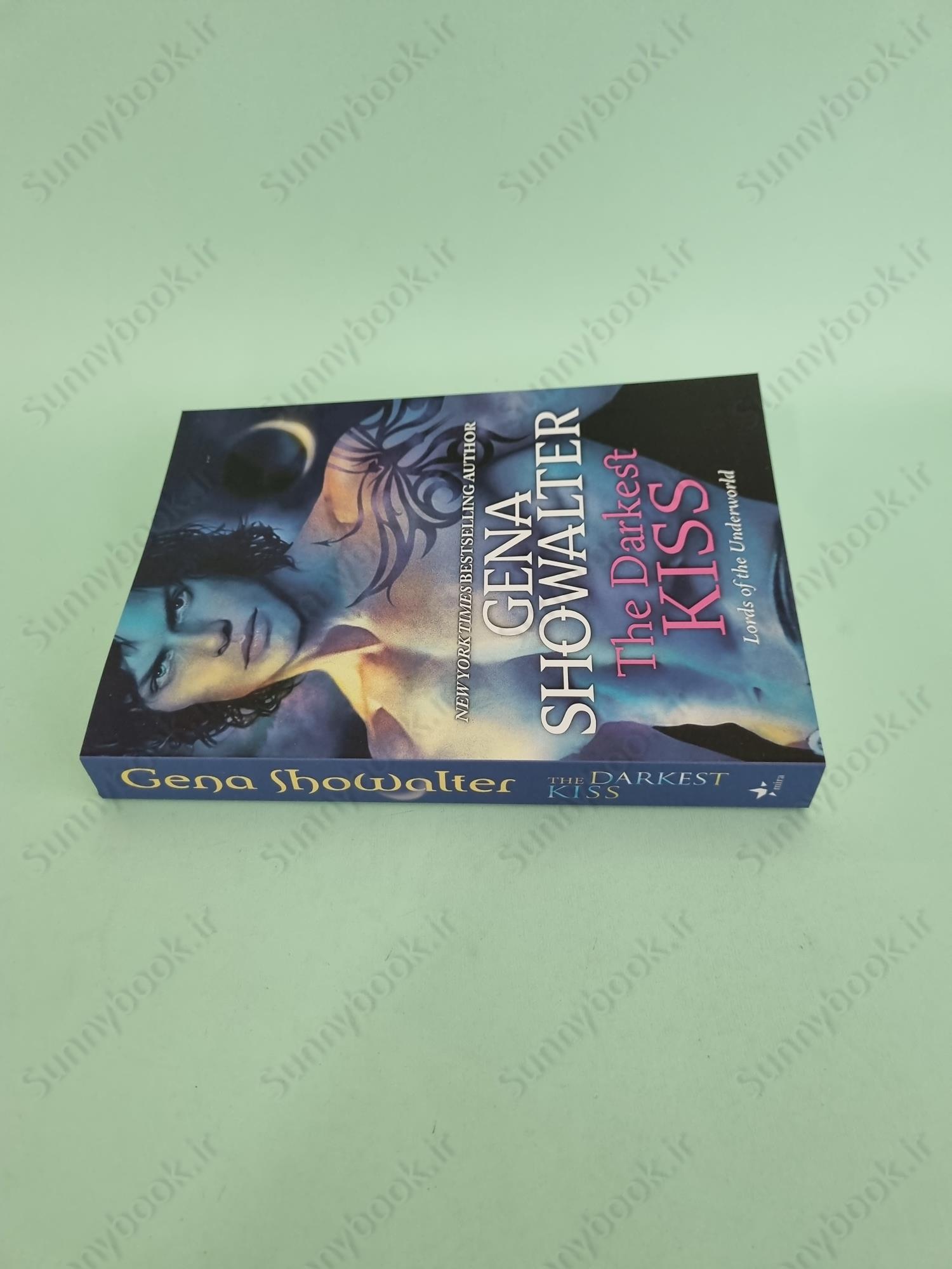 The Darkest Kiss (Lords of the Underworld, 2) main 1 4