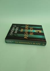 The Assassin's Blade: The Throne of Glass Prequel Novellas (Throne of Glass, 8) thumb 1 5