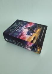 Dust of Dreams (The Malazan Book of the Fallen 9) thumb 1 3