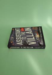 Assistant to the Villain (Assistant to the Villain 1) thumb 1 4
