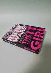 The It Girl: The deliciously dark new thriller from the global bestseller thumb 1 3