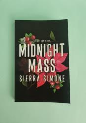 Midnight Mass thumb 1 3